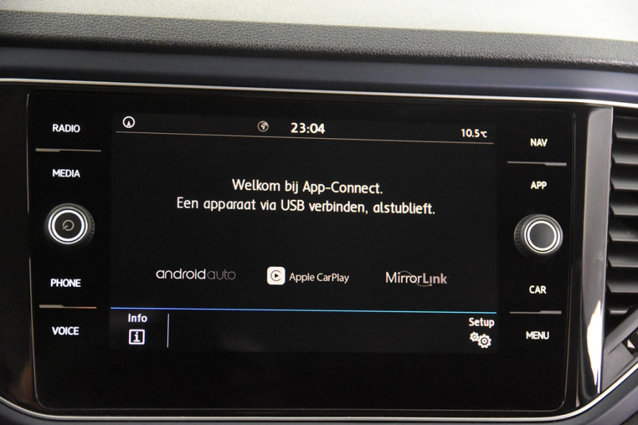 Volkswagen T-Roc 1.0 TSI Style *1ste Eigenaar*Navigatie*Camera* Volkswagen T-Roc 1.0 TSI Style *1ste Eigenaar*Navigatie*Camera*