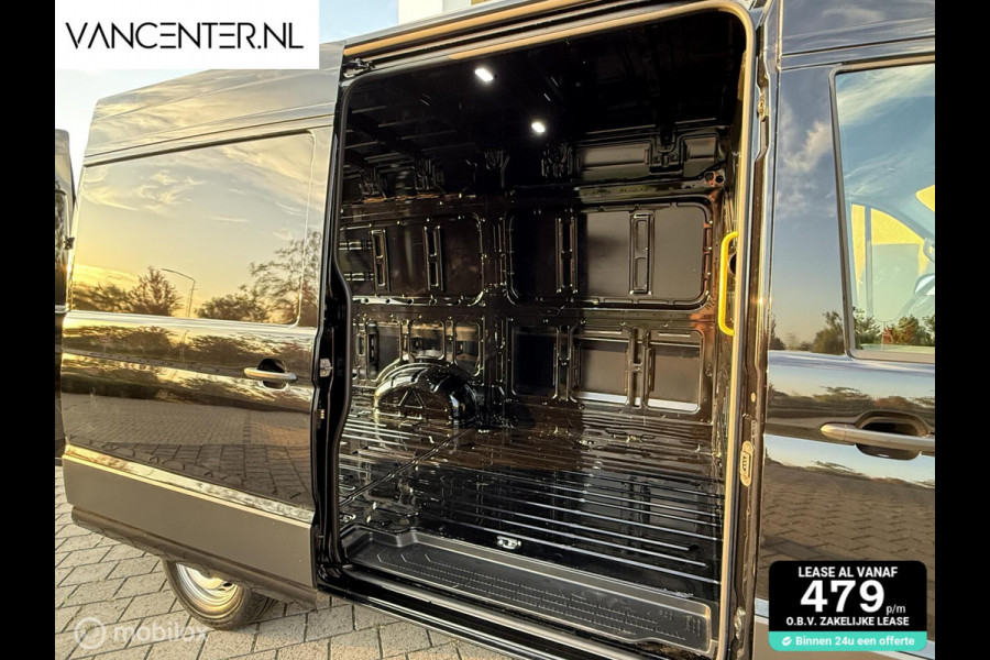 Volkswagen Crafter L3H3 140PK Automaat Carplay Zwart EURO 6