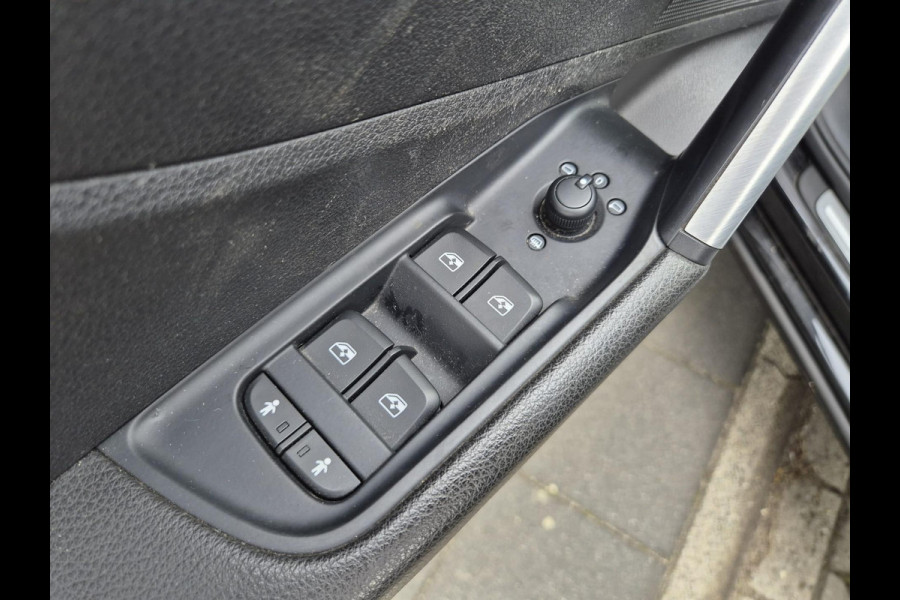 Audi Q2 1.0 TFSI Sport Pro Line | automaat | navigatie | PDC | sportstoelen | cruise control | dealer onderhouden