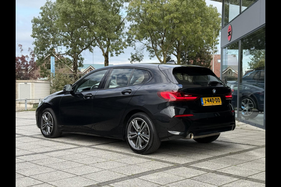 BMW 1-serie 118i Executive Edition | Navi | Led | Live Cockpit |