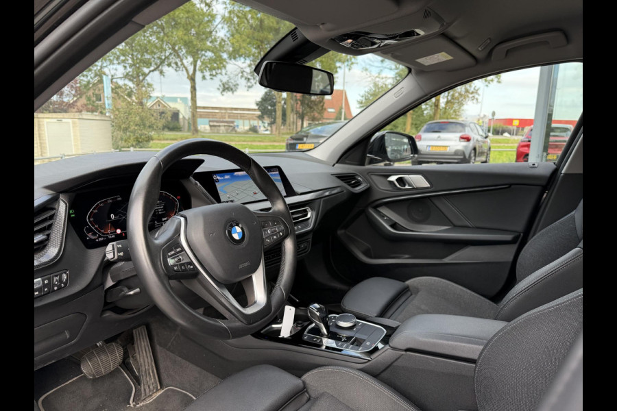 BMW 1-serie 118i Executive Edition | Navi | Led | Live Cockpit |