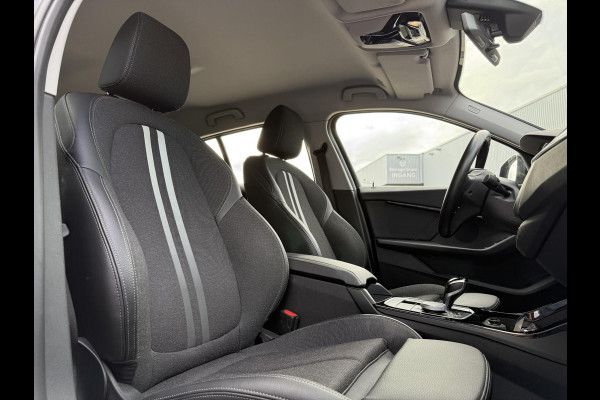 BMW 1-serie 118i Executive Edition | Navi | Led | Live Cockpit |