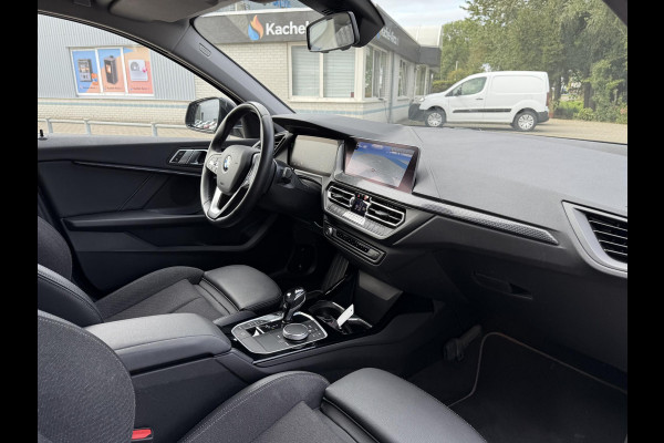 BMW 1-serie 118i Executive Edition | Navi | Led | Live Cockpit |