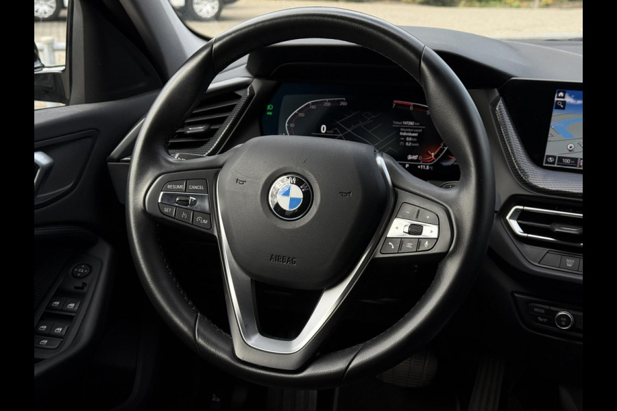 BMW 1-serie 118i Executive Edition | Navi | Led | Live Cockpit |