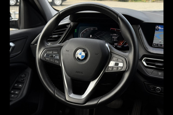 BMW 1-serie 118i Executive Edition | Navi | Led | Live Cockpit |
