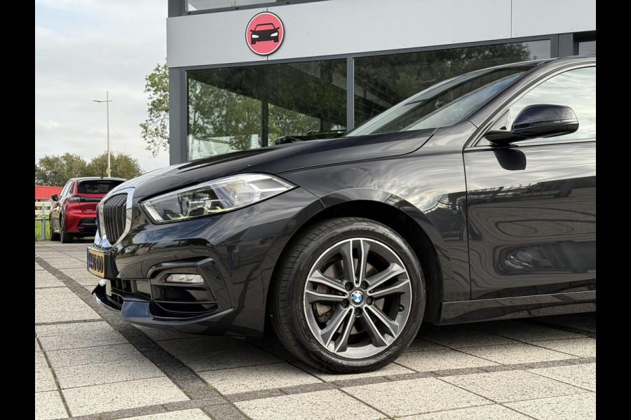 BMW 1-serie 118i Executive Edition | Navi | Led | Live Cockpit |