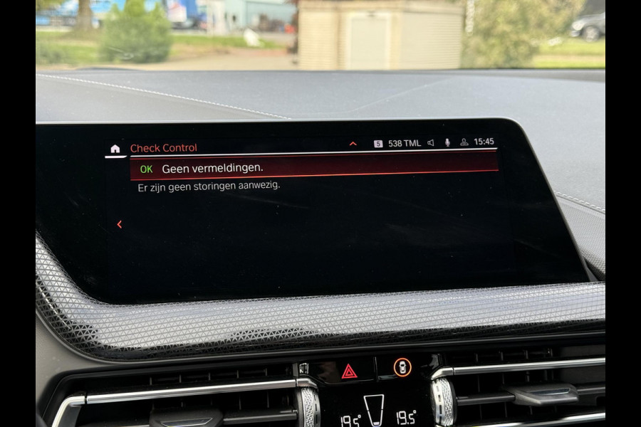 BMW 1-serie 118i Executive Edition | Navi | Led | Live Cockpit |