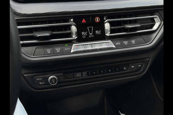 BMW 1-serie 118i Executive Edition | Navi | Led | Live Cockpit |