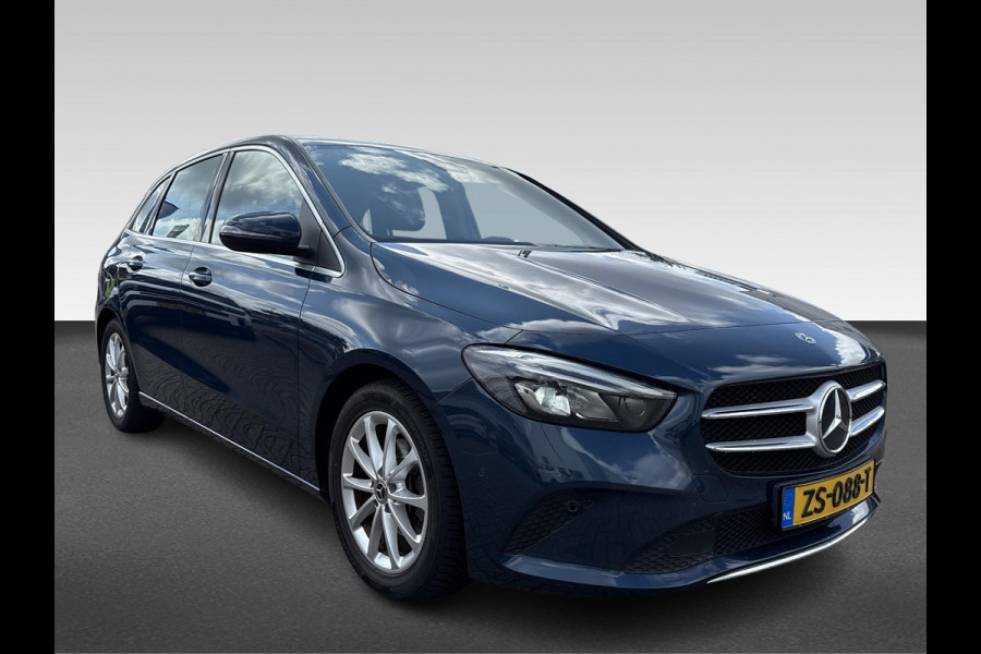 Mercedes-Benz B-Klasse 180 Launch Edition | Automaat | widescreen | trekhaak