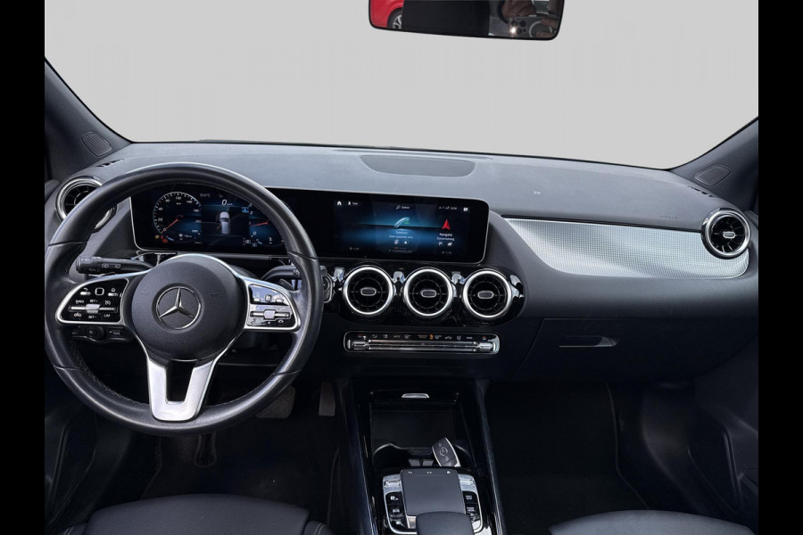 Mercedes-Benz B-Klasse 180 Launch Edition | Automaat | widescreen | trekhaak