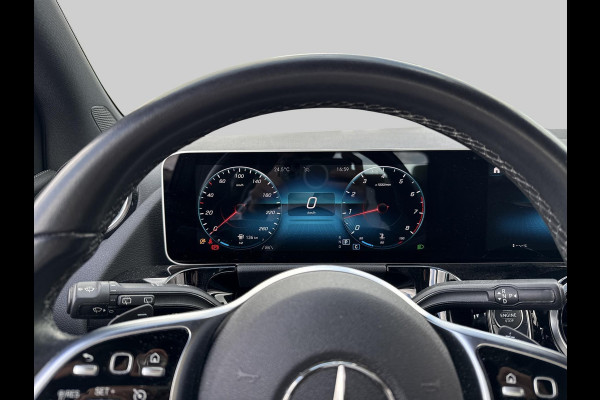 Mercedes-Benz B-Klasse 180 Launch Edition | Automaat | widescreen | trekhaak