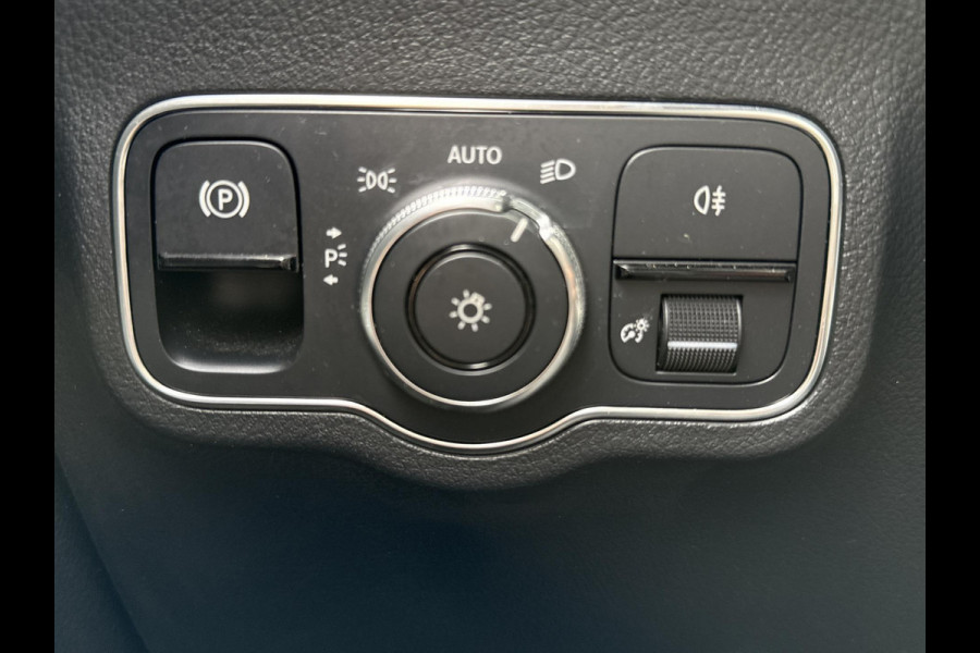 Mercedes-Benz B-Klasse 180 Launch Edition | Automaat | widescreen | trekhaak