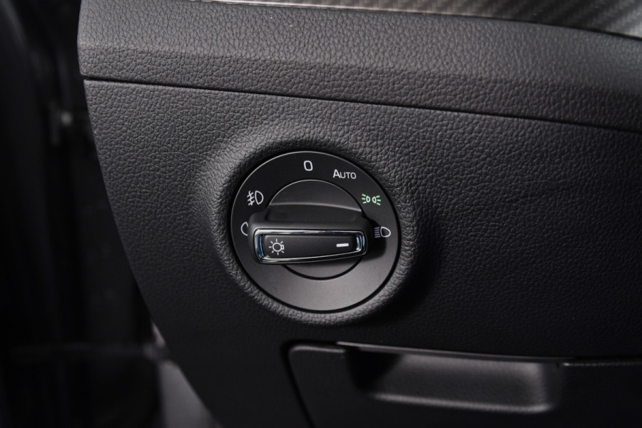 Škoda Superb Combi 1.4 TSI iV Sportline Business | Dig. Cockpit | Cruise | Stoel-+Stuurverw. PDC | Camera | App. Connect | ECC | Elek. Klep | LM 18" | 1944