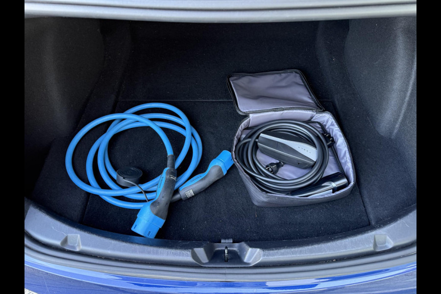 Tesla Model 3 Range Plus RWD | Autopilot | Panorama | Leder | Facelift |