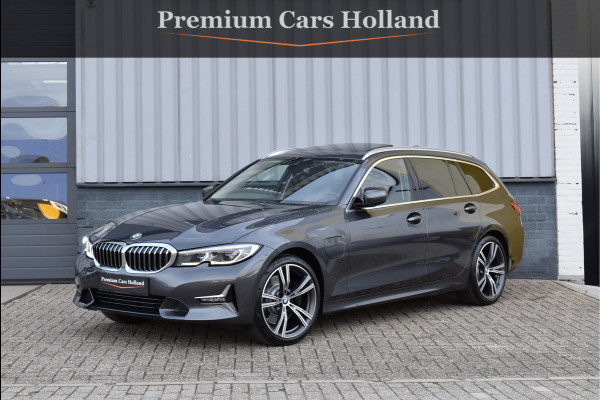 BMW 3 Serie Touring 330e xDrive 292 Pk Pano Navi Keyless Vol Leder Bruin Laser Koplampen 19 Inch