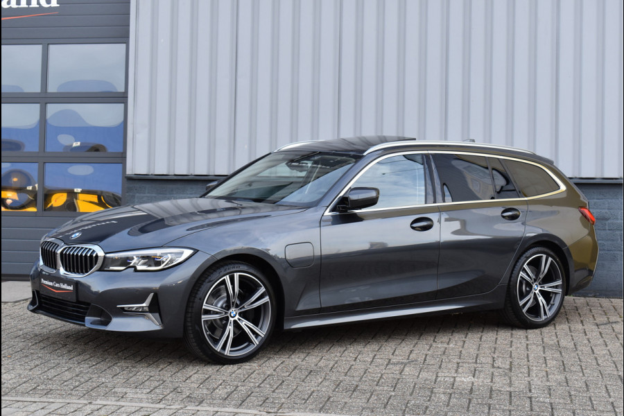 BMW 3 Serie Touring 330e xDrive 292 Pk Pano Navi Keyless Vol Leder Bruin Laser Koplampen 19 Inch