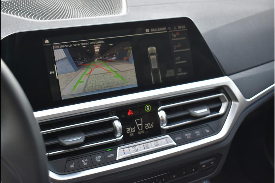 BMW 3 Serie Touring 330e xDrive 292 Pk Pano Navi Keyless Vol Leder Bruin Laser Koplampen 19 Inch