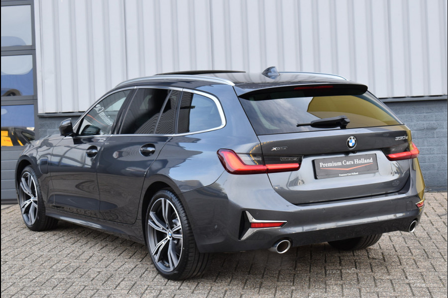 BMW 3 Serie Touring 330e xDrive 292 Pk Pano Navi Keyless Vol Leder Bruin Laser Koplampen 19 Inch
