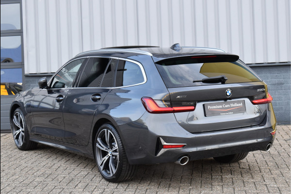 BMW 3 Serie Touring 330e xDrive 292 Pk Pano Navi Keyless Vol Leder Bruin Laser Koplampen 19 Inch