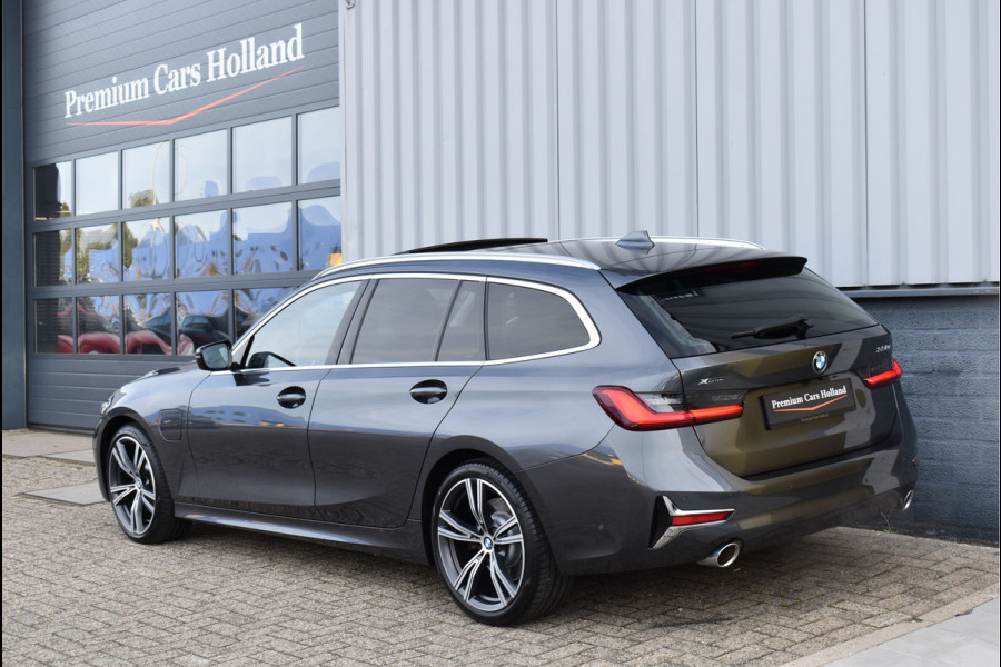 BMW 3 Serie Touring 330e xDrive 292 Pk Pano Navi Keyless Vol Leder Bruin Laser Koplampen 19 Inch