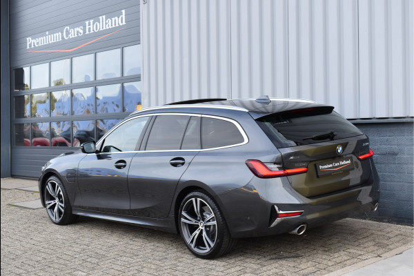 BMW 3 Serie Touring 330e xDrive 292 Pk Pano Navi Keyless Vol Leder Bruin Laser Koplampen 19 Inch