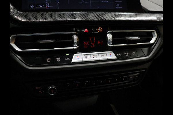 BMW 2 Serie Gran Coupé 218i M Sport [SCHUIFKANTELDAK, APPLE CARPLAY, ANDROID AUTO, VOL LEDER, VIRTUAL COCKPIT, CAMERA, NIEUWSTAAT]