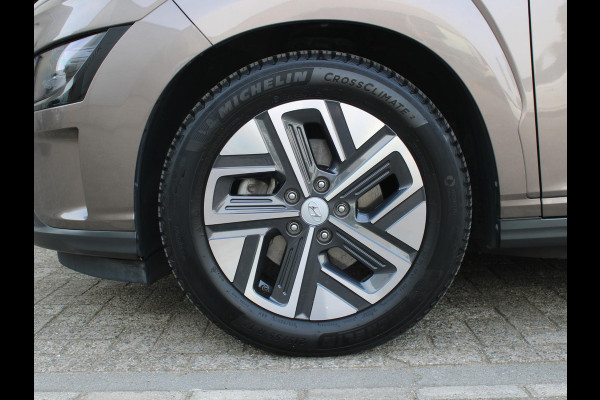 Hyundai Kona EV Fashion 64 kWh | SOH 97.4 % | NAVIGATIE | ACHTERUITRIJCAMERA |