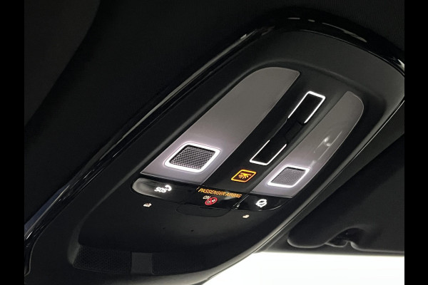 Volvo XC60 2.0 T6 Plug-in hybrid AWD Plus Black Edition | Open dak | Adapt. Cruise control | Stoel-/Stuurverwarming | Memory seats | 21" | Google
