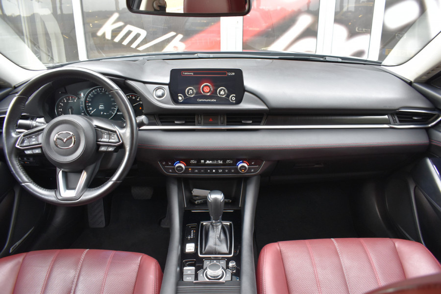 Mazda 6 Sportbreak 2.0 SA G 165 Luxury Automaat  / Navi / Adap. Cruise / 19" LM / Carplay / Cameras / Keyless / Stoelverw. + ventilatie