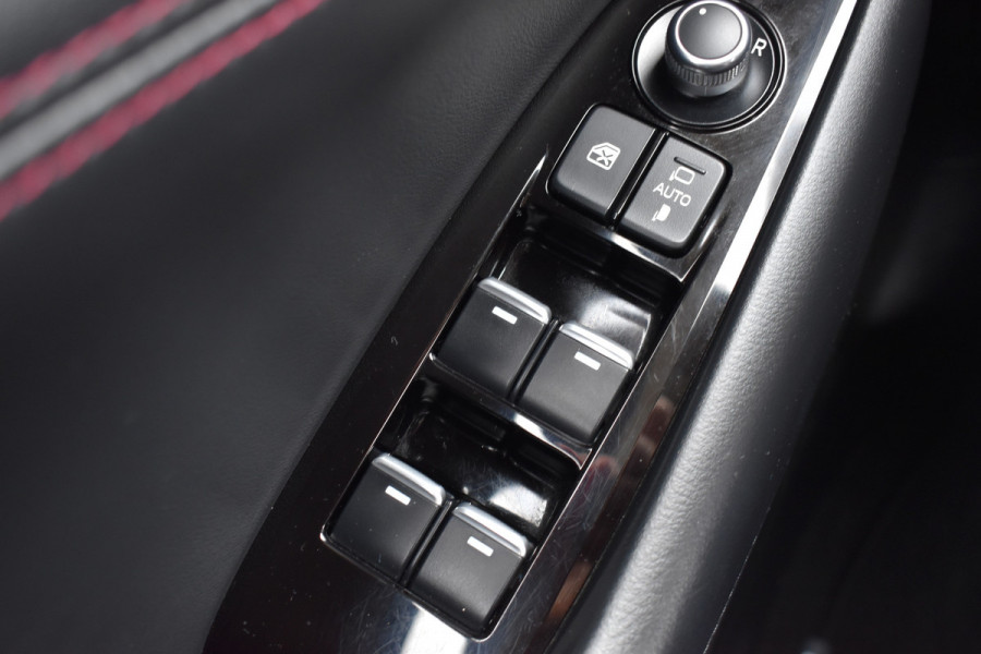 Mazda 6 Sportbreak 2.0 SA G 165 Luxury Automaat  / Navi / Adap. Cruise / 19" LM / Carplay / Cameras / Keyless / Stoelverw. + ventilatie