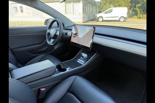 Tesla Model 3 Range Plus RWD | Autopilot | Panorama | Leder |