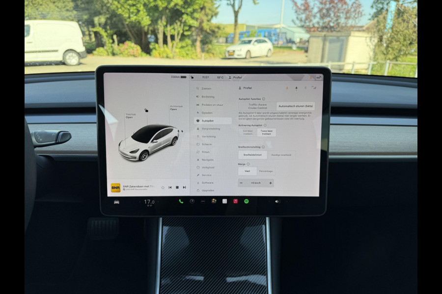 Tesla Model 3 Range Plus RWD | Autopilot | Panorama | Leder |