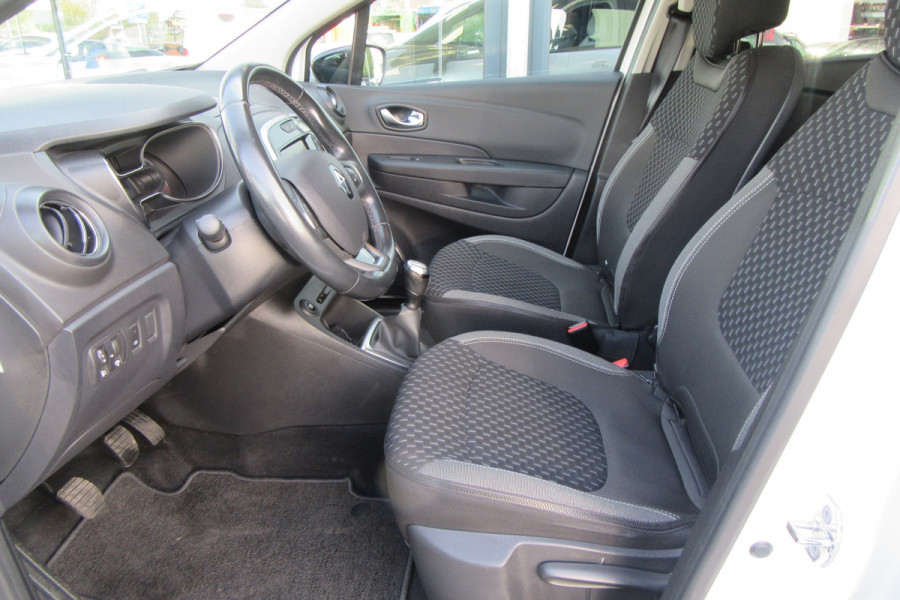 Renault Captur 0.9 TCe Intens, Navigatie, Camera, Blind Spot, Trekhaak