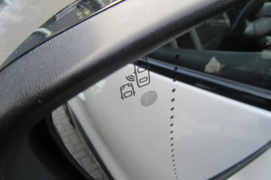 Renault Captur 0.9 TCe Intens, Navigatie, Camera, Blind Spot, Trekhaak