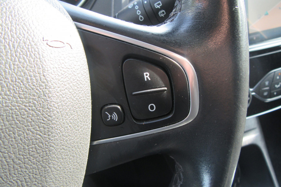 Renault Captur 0.9 TCe Intens, Navigatie, Camera, Blind Spot, Trekhaak