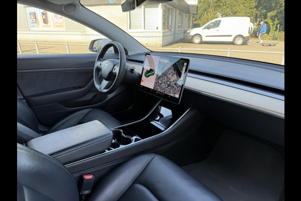 Tesla Model 3 Range Plus RWD | Autopilot | Panorama | Leder |