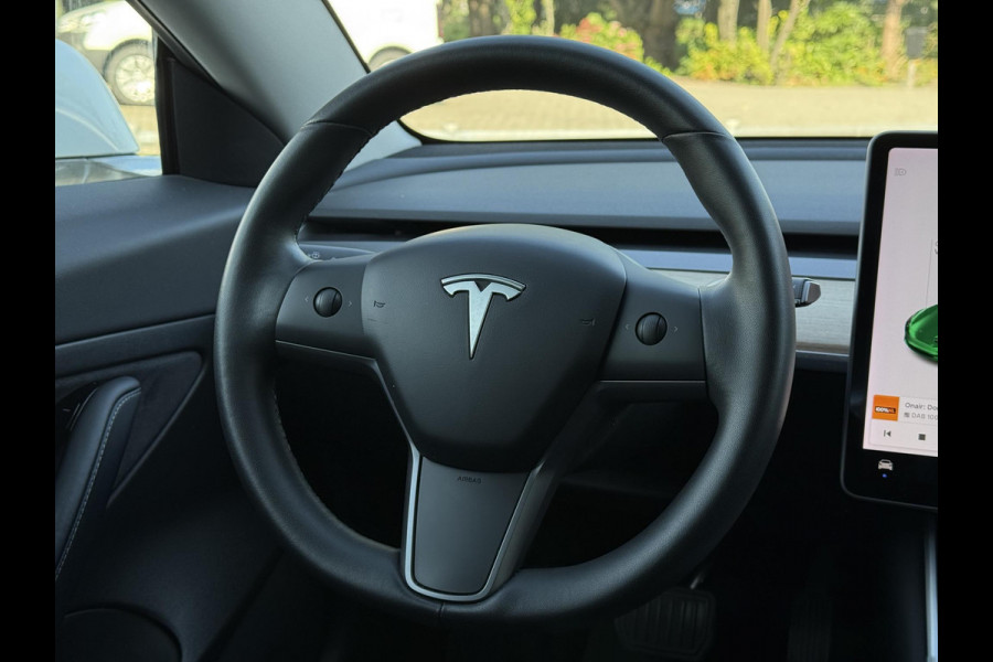 Tesla Model 3 Range Plus RWD | Autopilot | Panorama | Leder |