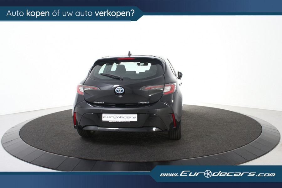 Toyota Corolla 1.8 Hybrid Dynamic *1ste Eigenaar*Navigatie*PDC*