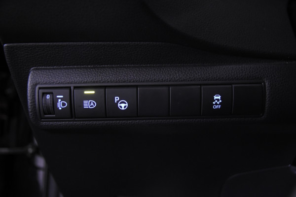 Toyota Corolla 1.8 Hybrid Dynamic *1ste Eigenaar*Navigatie*PDC*