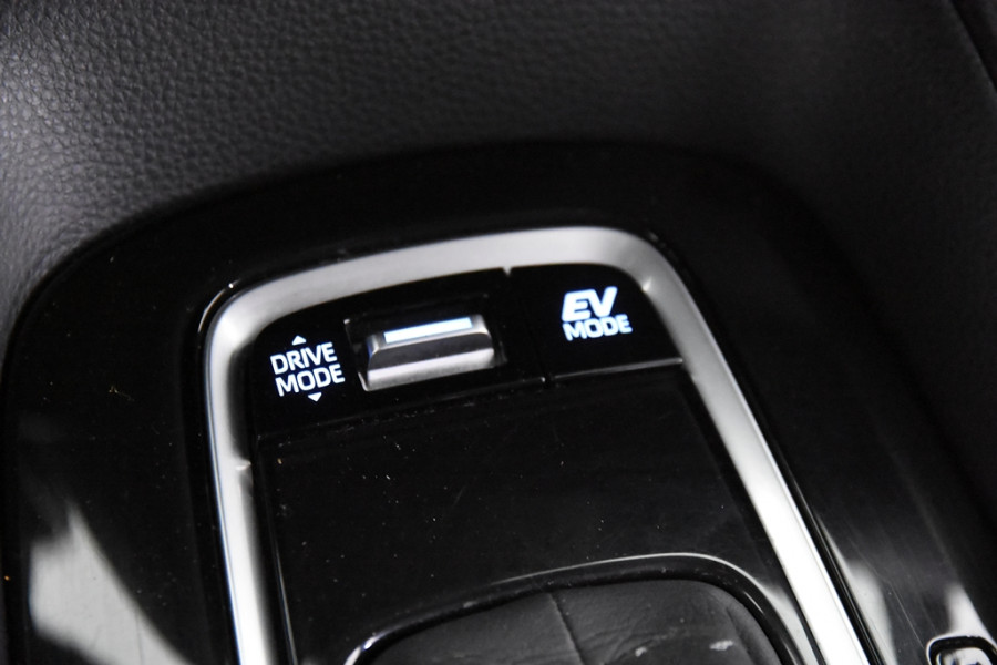 Toyota Corolla 1.8 Hybrid Dynamic *1ste Eigenaar*Navigatie*PDC*