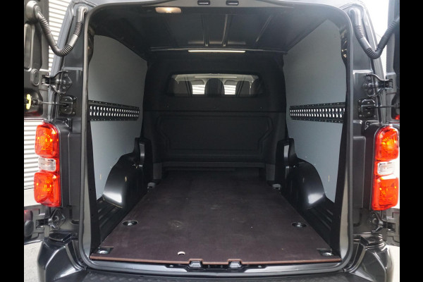 Opel Vivaro Electric 75 kWh Dubbele Cabine | 2x schuifdeur | Surround View NAV Pakket | Winterpakket | Exterieur pakket | Comfort Pakket  | Betimmering | LM velgen | RVS sidebars | Full Eco LED verlichting | rijklaarprijs