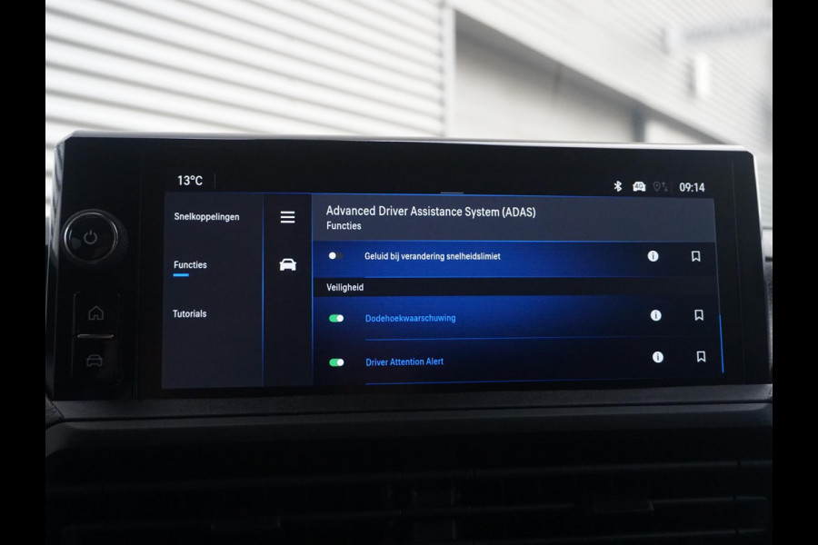 Opel Vivaro Electric 75 kWh Dubbele Cabine | 2x schuifdeur | Surround View NAV Pakket | Winterpakket | Exterieur pakket | Comfort Pakket  | Betimmering | LM velgen | RVS sidebars | Full Eco LED verlichting | rijklaarprijs