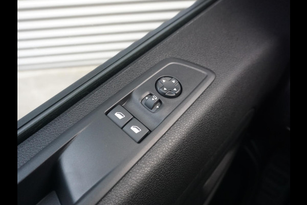 Opel Vivaro Electric 75 kWh Dubbele Cabine | 2x schuifdeur | Surround View NAV Pakket | Winterpakket | Exterieur pakket | Comfort Pakket  | Betimmering | LM velgen | RVS sidebars | Full Eco LED verlichting | rijklaarprijs