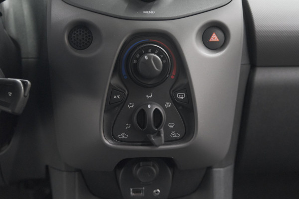 Peugeot 108 1.0 e-VTi Active | Airco | Bluetooth Radio | Getint Glas | 5 Deurs