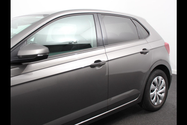 Volkswagen Polo 1.0 TSI DSG Comfortline | Navigatie | Apple Carplay/Android Auto | Climate Control | Adaptive Cruise Control | Extra Getint Glas Volkswagen Polo 1.0 TSI DSG Comfortline | Navigatie | Apple Carplay/Android Auto | Climate Control | Adaptive Cruise Control | Extra Getint Glas