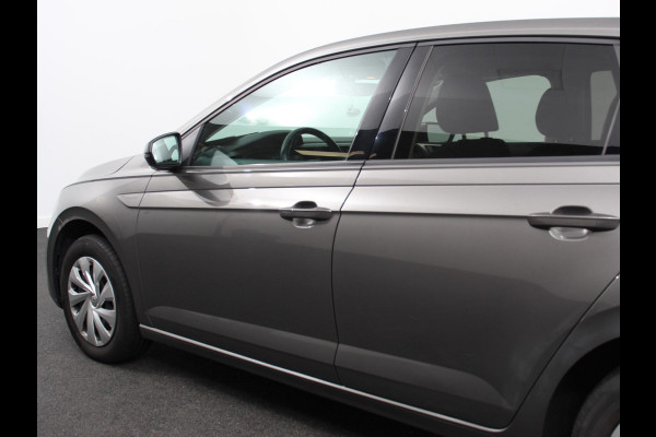 Volkswagen Polo 1.0 TSI DSG Comfortline | Navigatie | Apple Carplay/Android Auto | Climate Control | Adaptive Cruise Control | Extra Getint Glas Volkswagen Polo 1.0 TSI DSG Comfortline | Navigatie | Apple Carplay/Android Auto | Climate Control | Adaptive Cruise Control | Extra Getint Glas