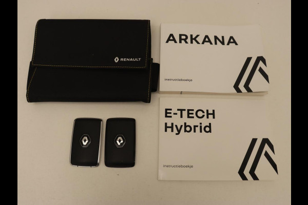 Renault Arkana 1.6 E-Tech Hybrid 145 R.S. Line | Trekhaak | Stoel & stuurverwarming | Adaptive cruise | Camera | Carplay | Navigatie | Keyless | Leder/Alcantara