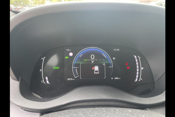 Toyota Yaris Cross 1.5 Hybrid 115 Dynamic Luxury | Stuur- & Stoelverwarming | Dodehoek detectie | Parkeersensoren | Navigatie