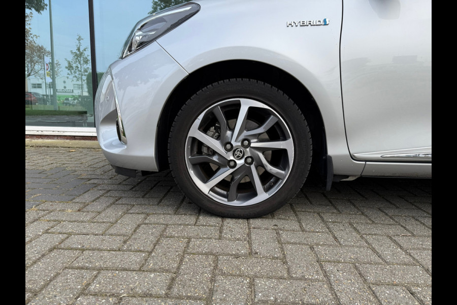 Toyota Yaris 1.5 Hybrid Premium - Automaat - Navi - Camera - Climate - Org.NL