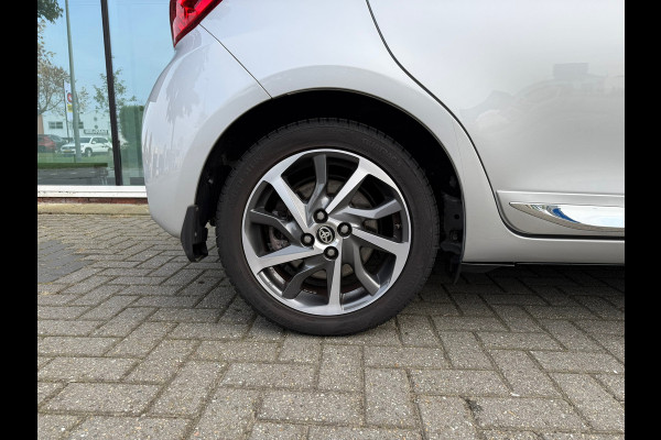 Toyota Yaris 1.5 Hybrid Premium - Automaat - Navi - Camera - Climate - Org.NL